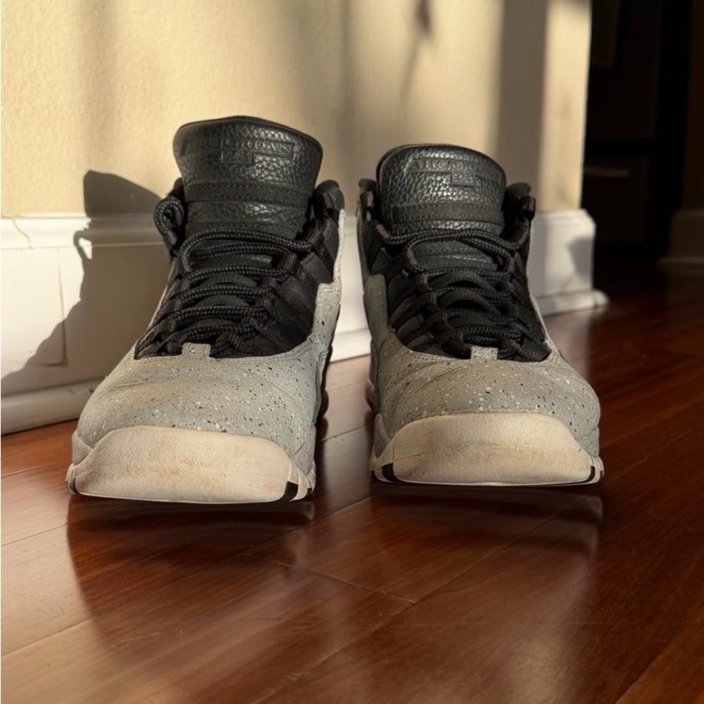 Jordan 10 Retro Cement
2018 (310805062) Men's Size 8,5